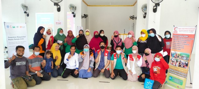 "Rumah Zakat berkolaborasi BSMI Kendari dalam penyuluhan kesehatan di Pesantren Masyarakat Pesisir Bungkutoko.