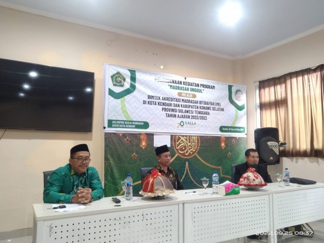 "Kegiatan Bimtek Akreditasi Madrasah Ibtidaiyah, dilaksanakan di MTs Negeri 1 Kendari, Minggu (25/9/2022). Foto: Istimewa
