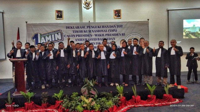 "Momen pengukuhan Tim Hukum AMIN Provinsi Sultra. Foto: Istimewa